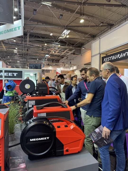 麦格米特展位焊机静态展示区.jpg 麦格米特展位焊机静态展示区.jpg