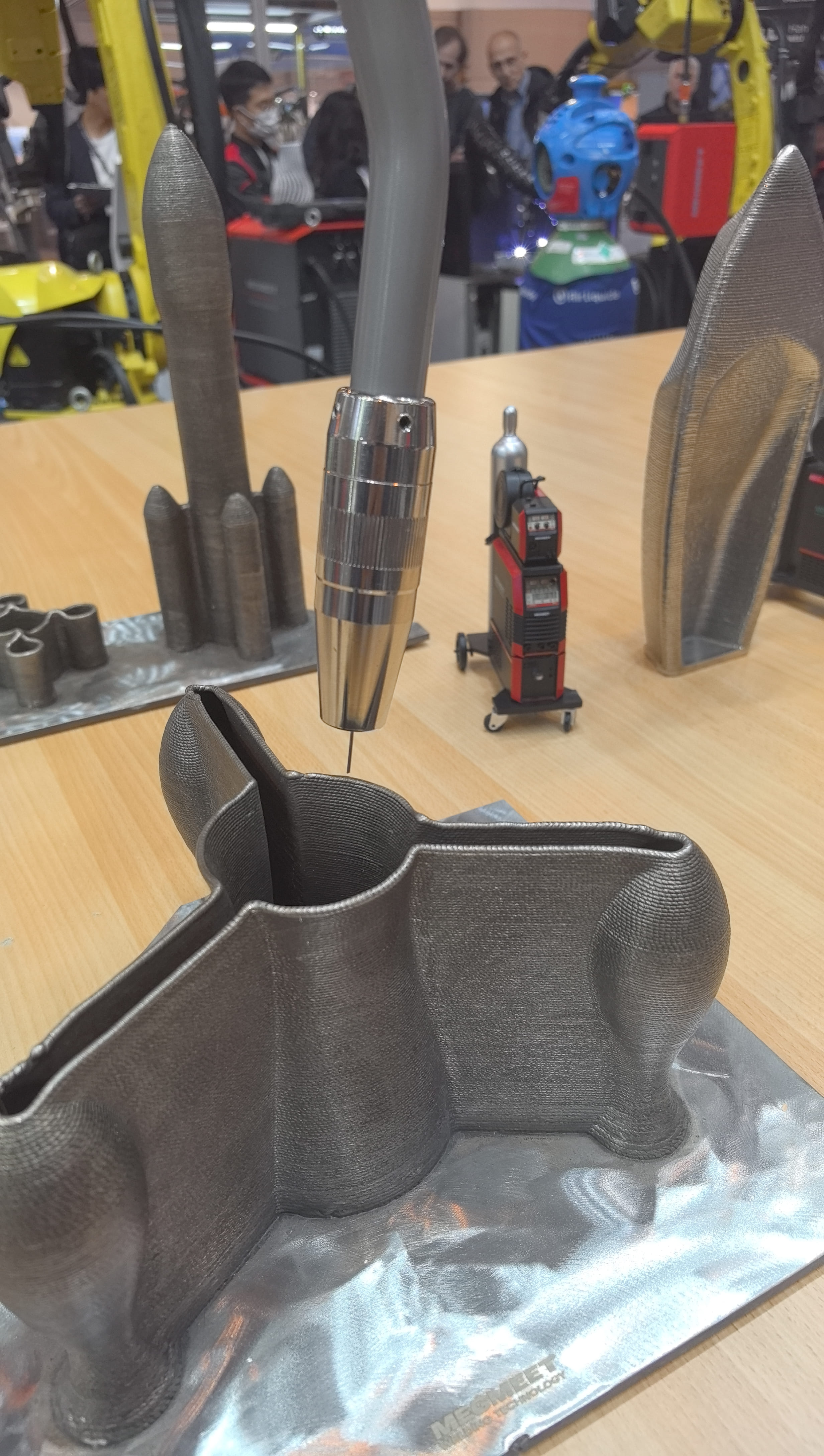 麦格米特机器人焊接区RDT零飞溅高速伺服弧焊.jpg 麦格米特机器人焊接区RDT零飞溅高速伺服弧焊.jpg